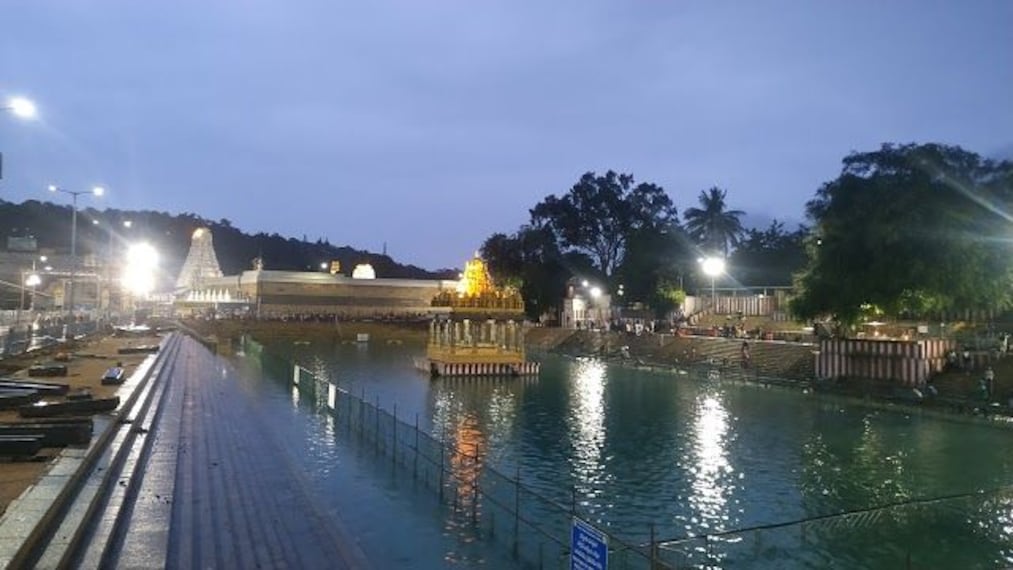 Swami Pushkarini Lake_2